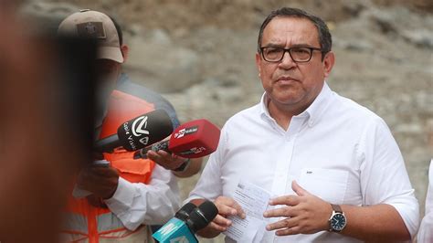 Yolsuzlukla suçlanan Perulu başbakan istifa etti